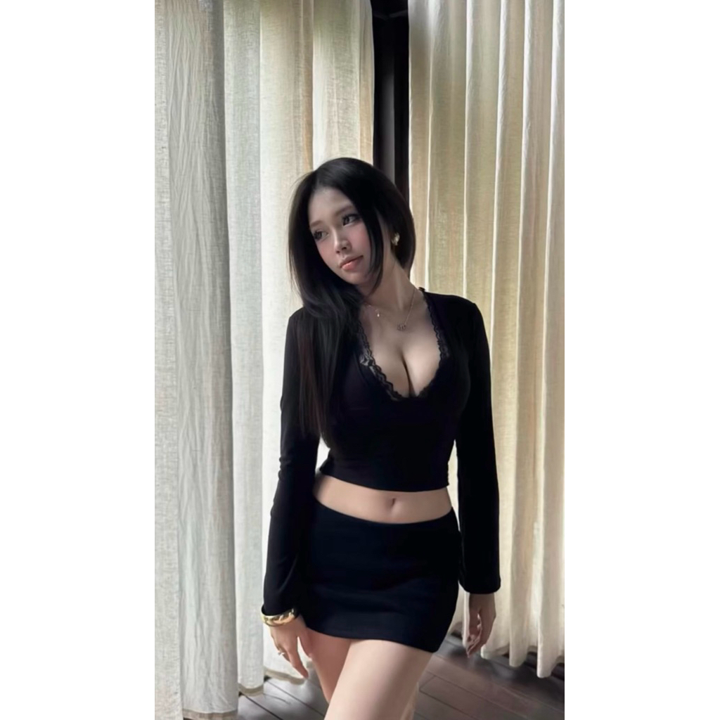 | LYN WEAR | (HOẢ TỐC) LINA TOP Áo Tay Dài Ren Cổ V gợi cảm 2 lớp dày dặn Tôn Dáng, Mặc Đi Chơi, Tiệc, Holiday