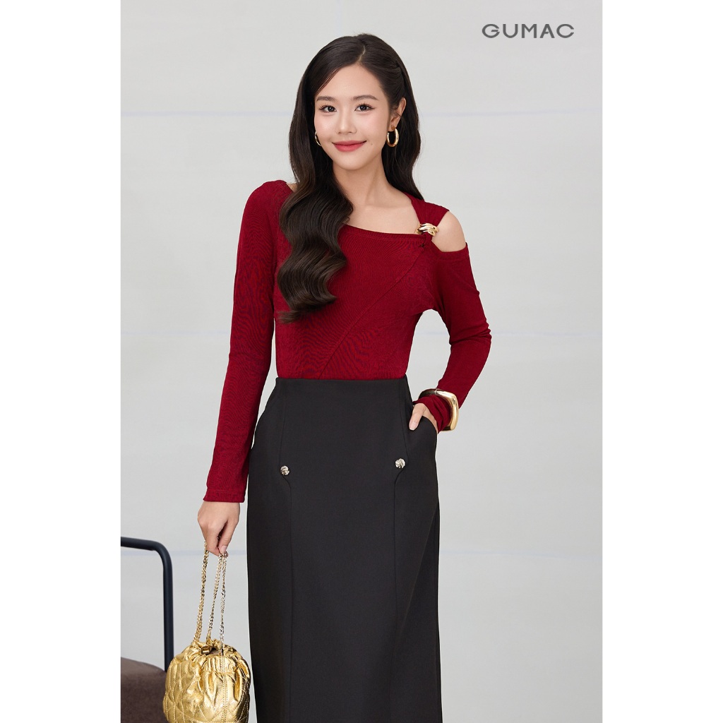 Áo thun GUMAC form slim cổ lệch một bên vai tay dài áo có ánh nhũ nhẹ ATG01048