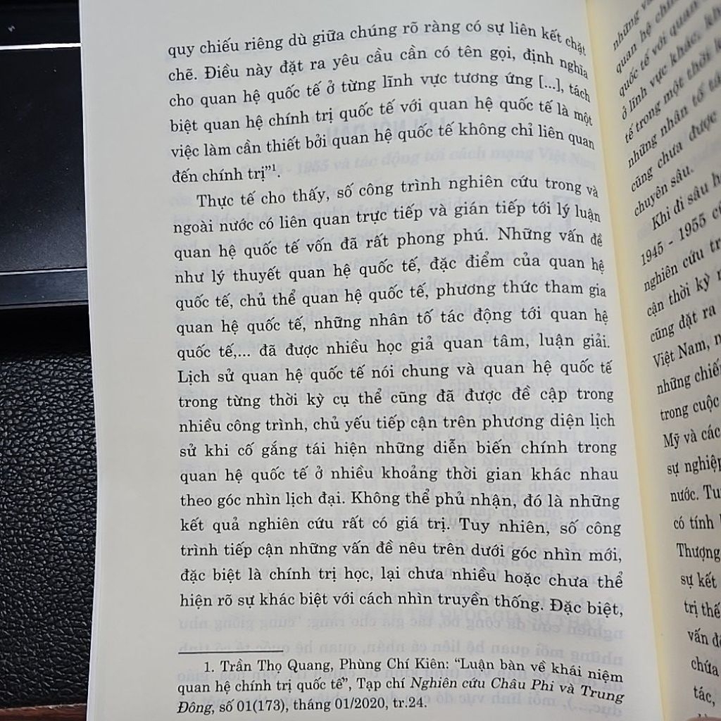 Sách - Hai cực hay đa cực quan hệ chính trị quốc tế 1945 - 1955 và tác động tới cách mạng Việt Nam
