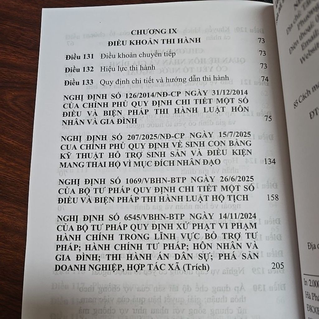 Sách - Luật hôn nhân và gia đình và các văn bản hướng dẫn thi hành (NXB Lao động)