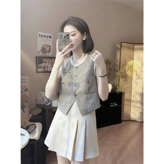 Set đồ nữ áo vest sát nách xám + chân váy xếp ly HB.Studio S83