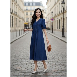 SWANLAKE | Váy Đầm Nữ Midi Suông Trơn Cài Nút Denim Jean Wash Tay Ngắn Cổ Chữ V Công Sở D13352