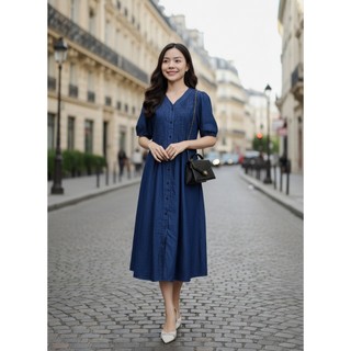 SWANLAKE | Váy Đầm Nữ Midi Suông Trơn Cài Nút Denim Jean Wash Tay Ngắn Cổ Chữ V Công Sở D13352