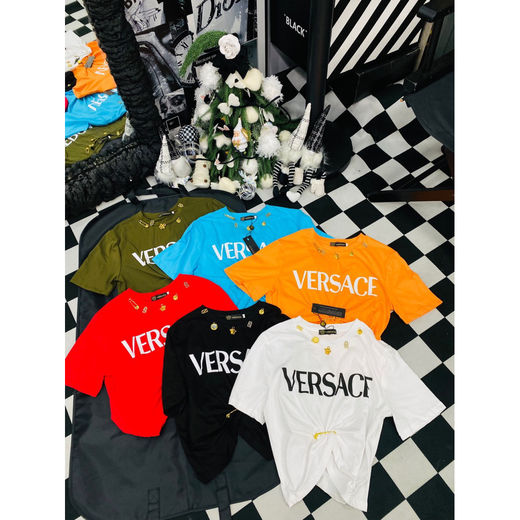 Set áo croptop đính charm cổ và váy quần nút siêu cấp