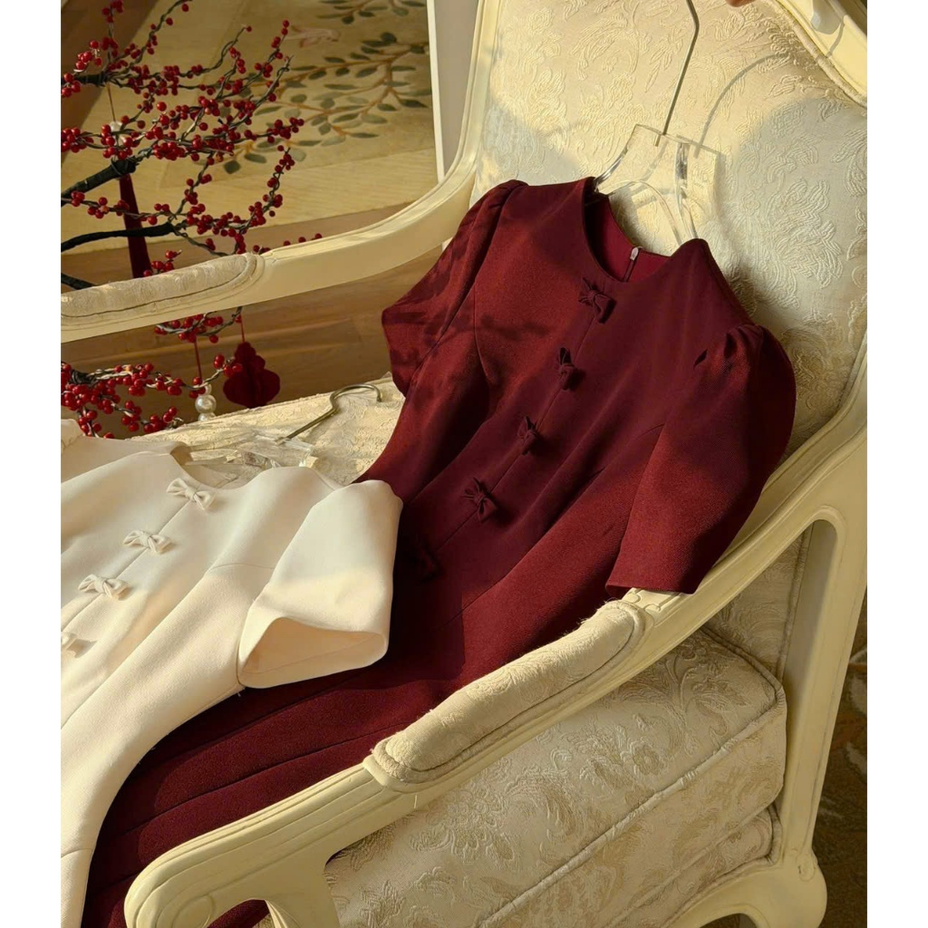 ZIMM STORE-Đầm đỏ đô cổ tròn đính nơ Vintage váy nữ dự tiệc cao cấp chất liệu dày dặn co giãn nhẹ