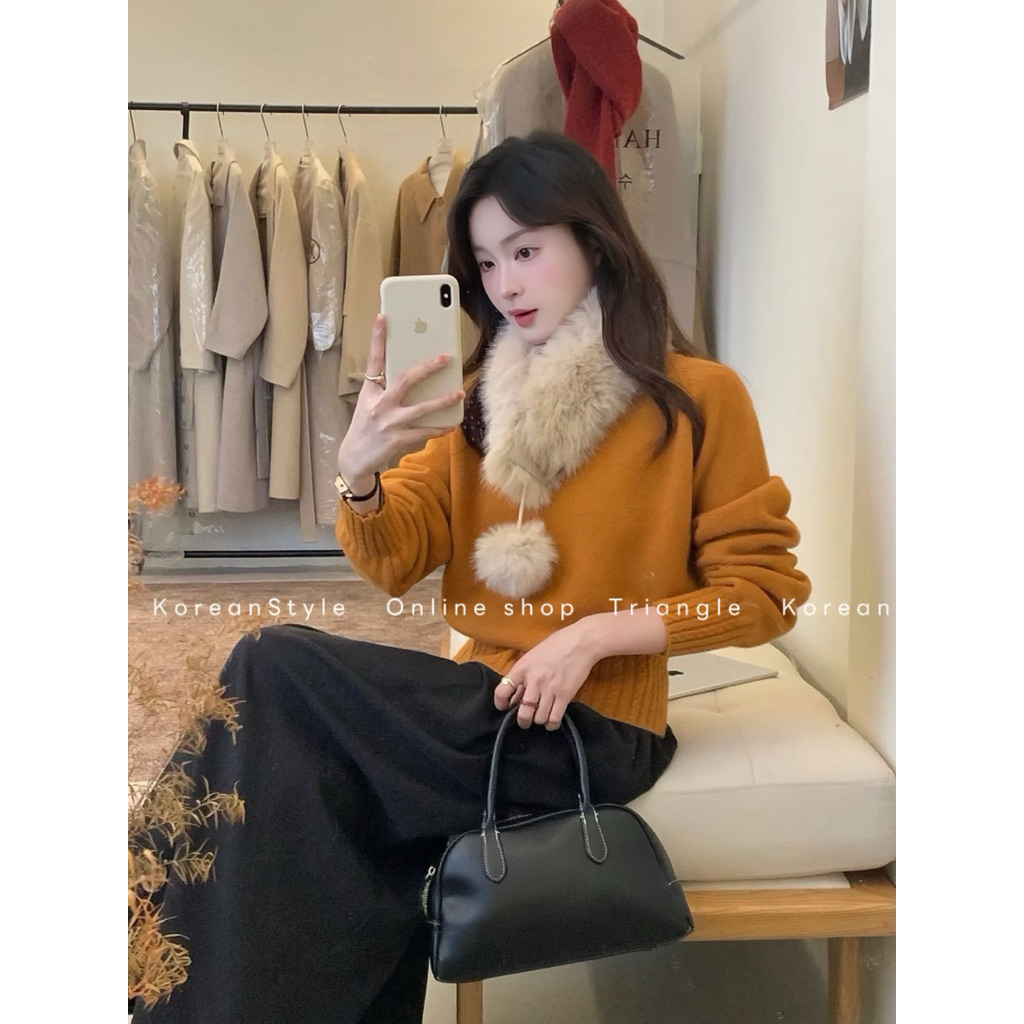 TRIANGLE - Oval Sweater (Cân nhắc kỹ, returned is not welcomed)- Áo len phối cổ lông (có thể tháo rời)