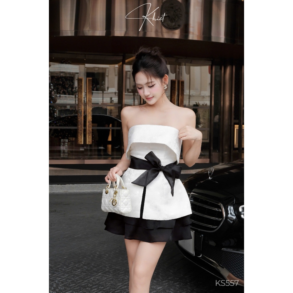 Set áo quây peplum Khiết Style gấm hoa trắng phối chân váy tơ đen KS557