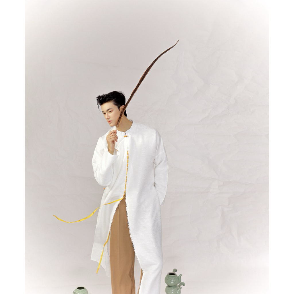 Áo dài nam Khúc Xuân - Trắng An | Tafta nhập | Hàng thiết kế số lượng giới hạn | Villa Wings