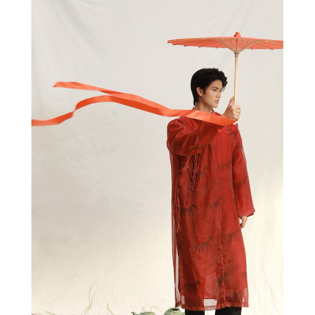 Áo dài nam Khúc Xuân - Hồng Ngũ Mã | Set 2 áo tách rời | Tua rua trước ngực