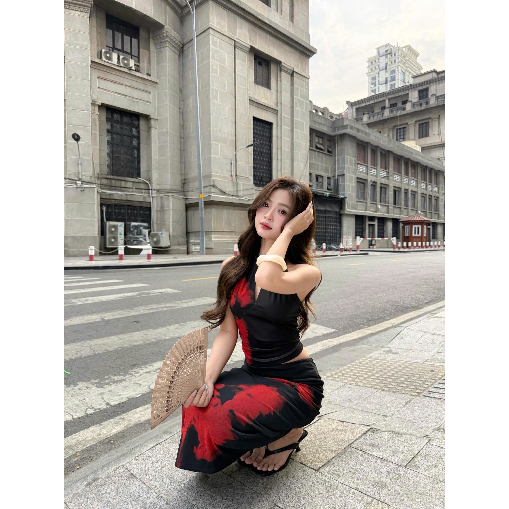 Set Nữ ICHEGO Áo Cổ Yếm, Chân Váy Midi Ôm Sang Chảnh SECODEE
