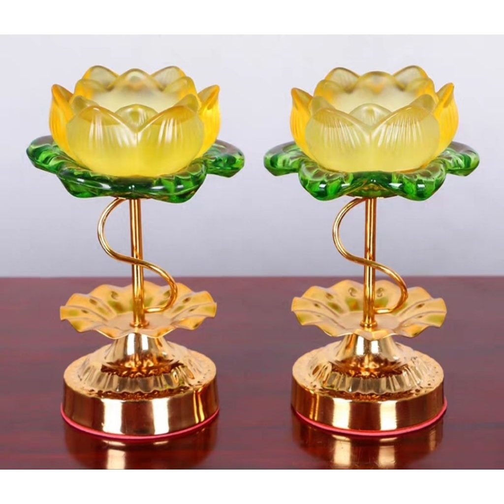 Chân nến hoa sen đế đồng lá xanh cao