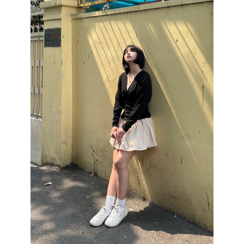 Áo Kiểu Nữ ARCANS TOP Tay Dài Cổ V Thanh Lịch SECODEE