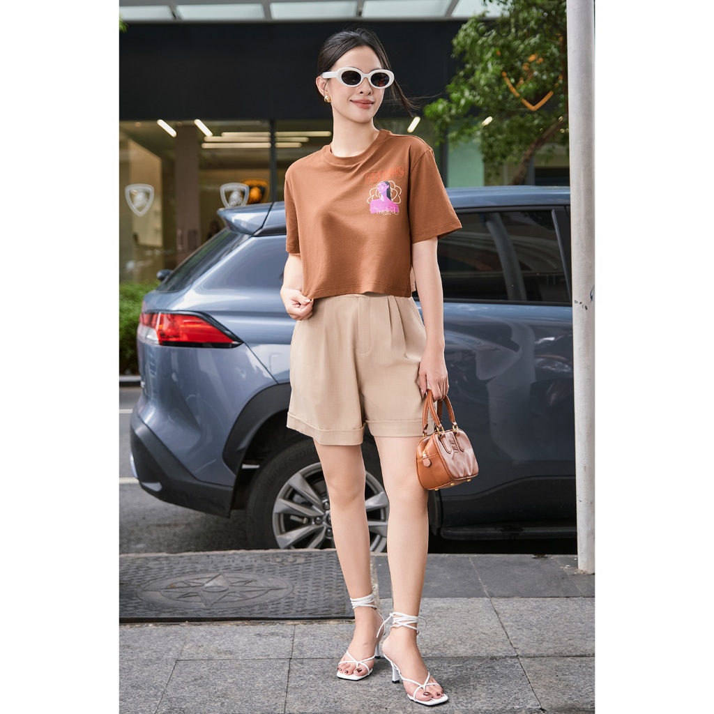 Áo Thun Nữ In Phối Thêu Thời Trang GUMAC ATE07015