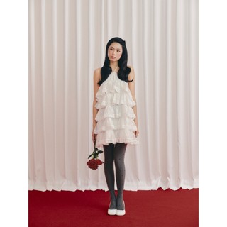 Đầm OLV suông cổ yếm xếp tầng White Chiffon Layered Ruffled Halter Mini Dress phù hợp đi tiệc