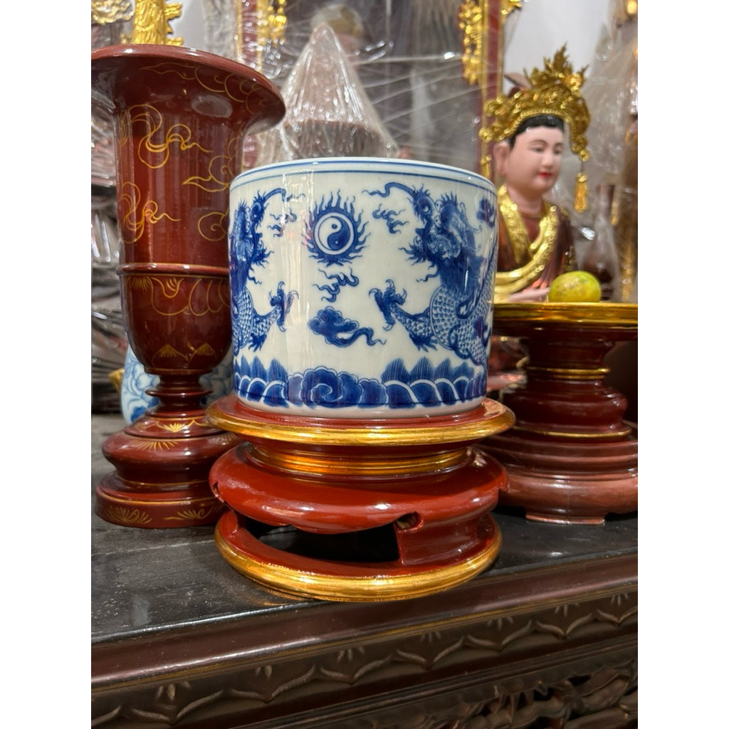 Bát hương gia tiên