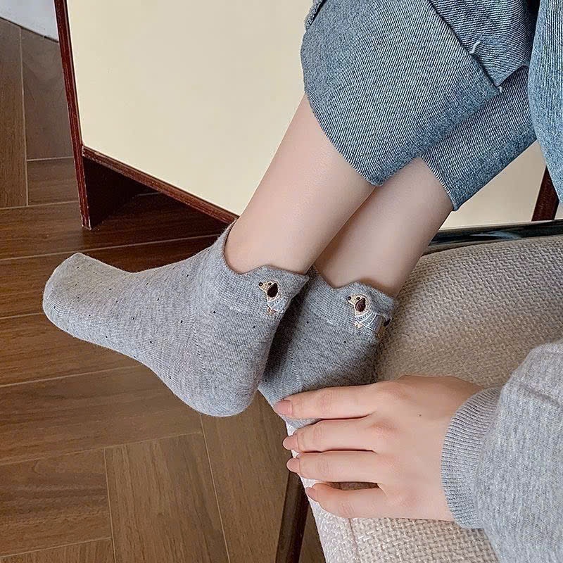 Set 10 Đôi Tất Nữ Cổ Ngắn Chấm Bi Dễ Thương – Vớ Nữ Cotton Mềm Mại, Thấm Hút Mồ Hôi, Co Giãn Tốt