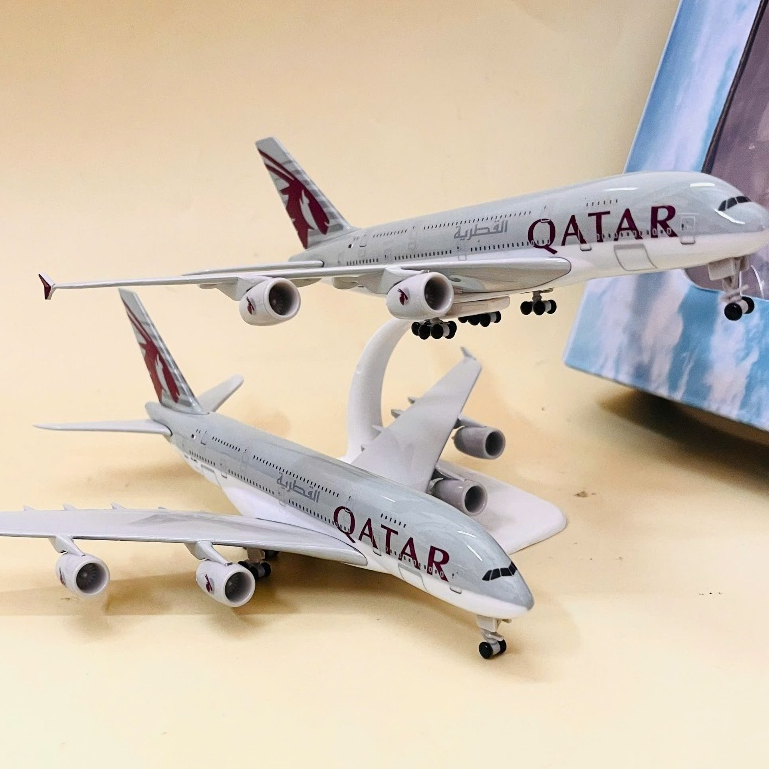 Mô Hình Máy Bay Airbus A380-800 Qatar Airlines sơn tĩnh điện cao cấp bóng đẹp loại 1 (fullbox) tỉ lệ 1:400 20CM