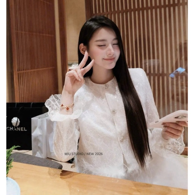 MIU.STUDIO • Set Áo ren lưới đính khuy đá phối viền lông mềm mịn cao cấp kèm chân váy ngắn xoè tầng tiểu thư (có sẵn)