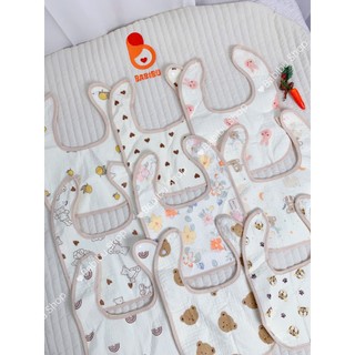 Yếm chữ U muslin mặt sau chống thấm, yếm ăn dặm chữ U 2 lớp thoáng khí họa tiết dễ thương cho bé