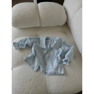 Áo khoác bé gái cổ bèo cột dây màu xanh