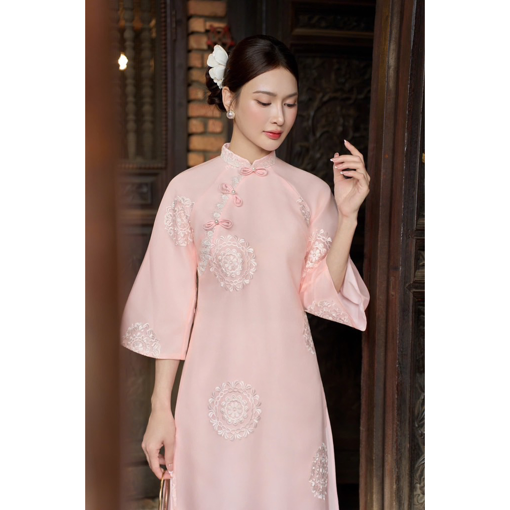 Thời Trang Nữ LASY| Áo Dài Tơ Thêu Hoa Tay Lửng Viền Ren Đính Nơ  - AD1578