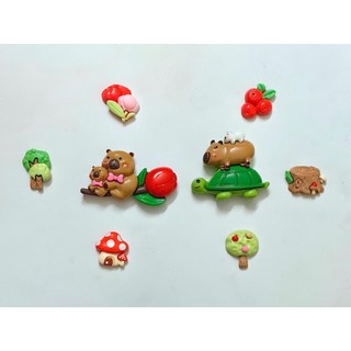 Set Charm Capybara cưỡi rùa-Set 8 món Khu Rừng Pastel – Capybara Mẹ Con, Rùa Xanh, Nấm Đỏ, Cây Trái Tim, Trái Cây