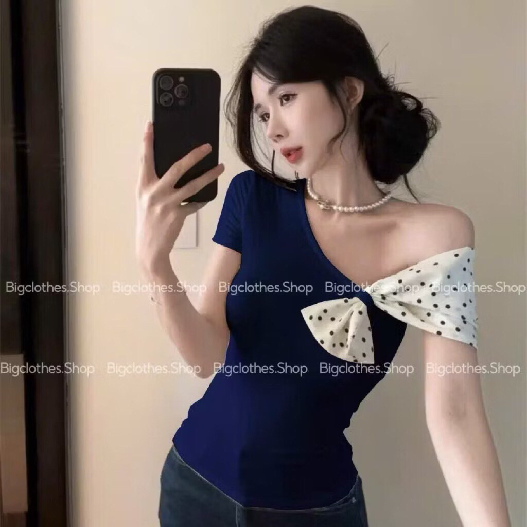 Áo tiểu thư lệch vai phối nơ chấm bi dịu dàng A184 | BigBuy360 - bigbuy360.vn