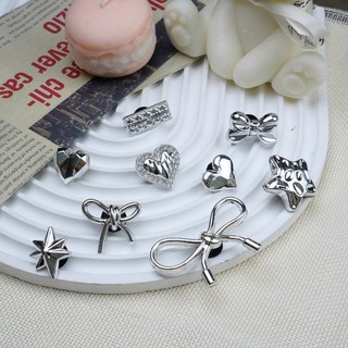 Bộ 9 Sticker, Charm 3D chủ đề Nơ bạc DIY gắn Dép Sục, Cá Sấu JB-240 Mita