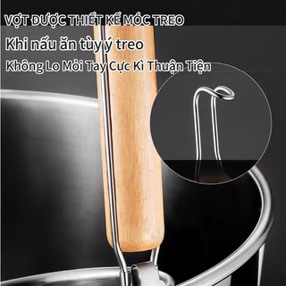Vợt trụng hủ tiếu mì, phở inox có quai treo trên thành nồi và tay cầm gỗ cách nhiệt vợt vớt đồ chiên vợt inox nhà bếp