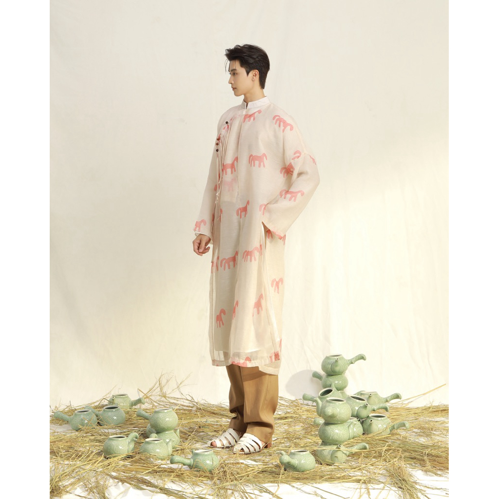 Set áo dài nam 2 lớp linen họa tiết ngựa - Khúc Xuân Bạch Mã - Xuân thời nhất khắc | Villa Wings
