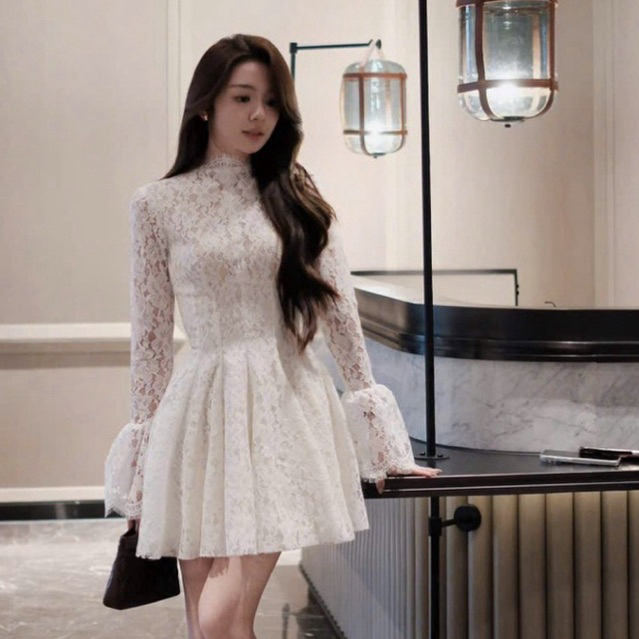 Váy ren hoa tiểu thư thiết kế tay xoè chiết eo tôn dáng, Đầm nữ dài tay dáng ngắn xoè thanh lịch, mặc đi tiệc đi chơi