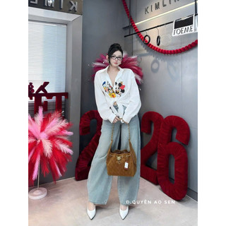 ÁO SƠ MI CỔ BẺ MICKEY LƯNG CHỮ HOT HIT