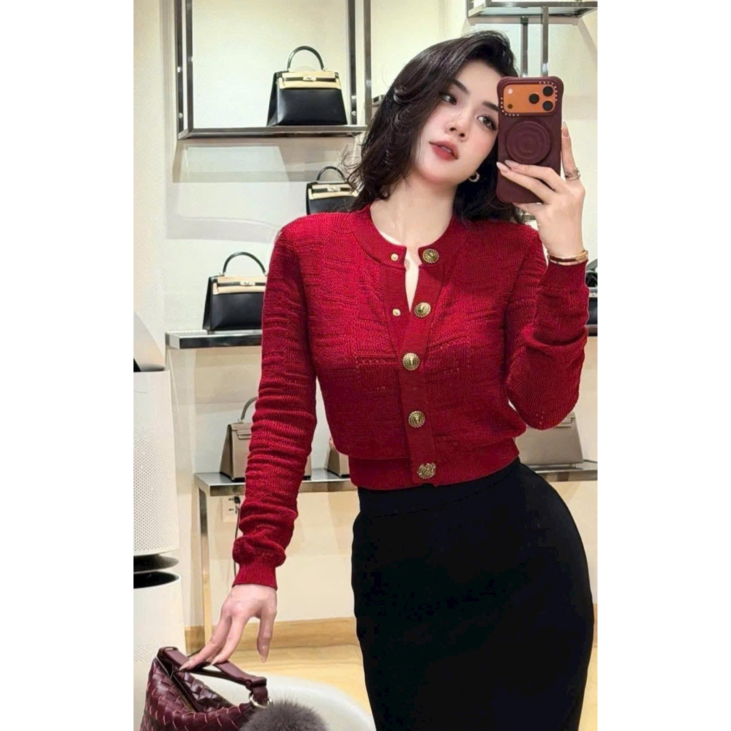 Áo len nút đồng tay dài màu đỏ nude xám