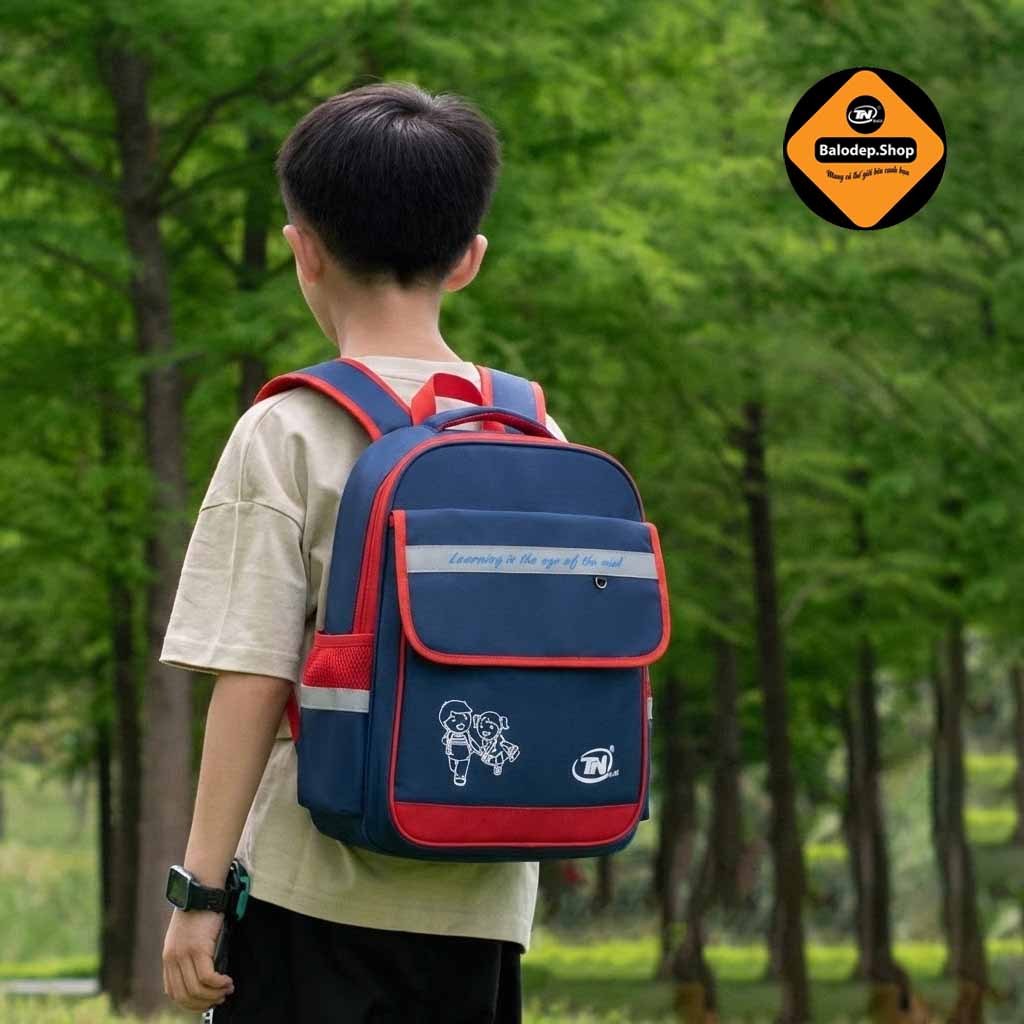 Balo Học Sinh Bé Trai Chống Thấm, Chống Tia UV TNBags TN.B 3016 – Siêu Nhẹ, Nhỏ Gọn, Cá Tính!