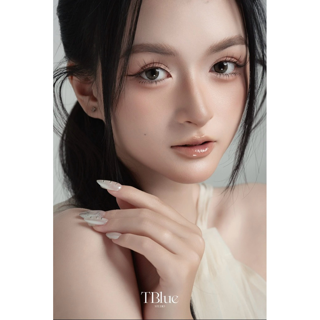 Kính áp tròng  màu đặc biệt Choco Gray chất liệu Silicon Hydrogel thời gian đeo 14h-24h hạn dùng 12 tháng Eyeblink