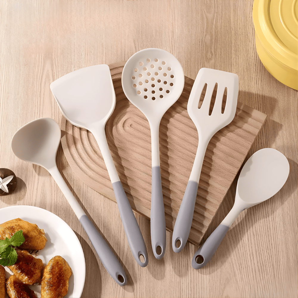 Bộ 5 dụng cụ nấu ăn bằng silicone an toàn, chịu nhiệt tốt, dễ dàng vệ sinh, có lỗ treo tiện lợi