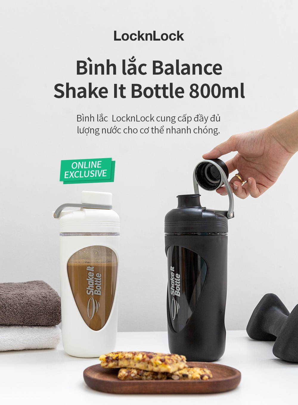 Mô tả Bình lắc Balance Shake it LocknLock HAP949 897ml 2 màu, có vạch chia dung tích và quai xách - K-MALL - 1