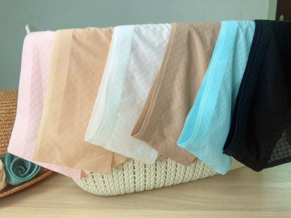 Mô tả Quần lót nữ biết thở không đường may Vicci 209 kẻ caro thông hơi màu da - 1