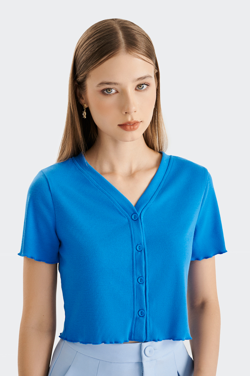Mô tả Áo thun crop MARC FASHION tay ngắn cổ V cài nút - CBNT033523 - 4