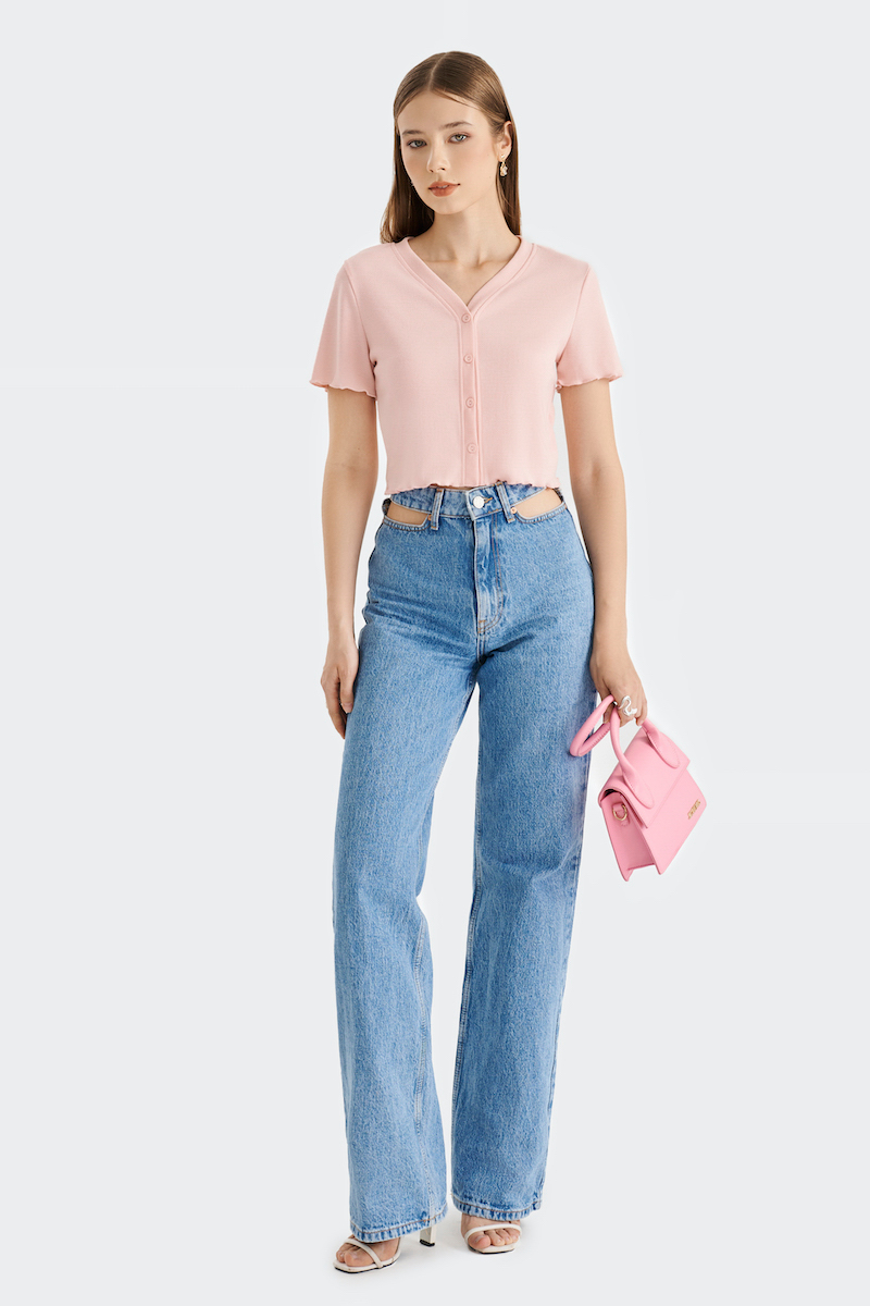 Mô tả Áo thun crop MARC FASHION tay ngắn cổ V cài nút - CBNT033523 - 5