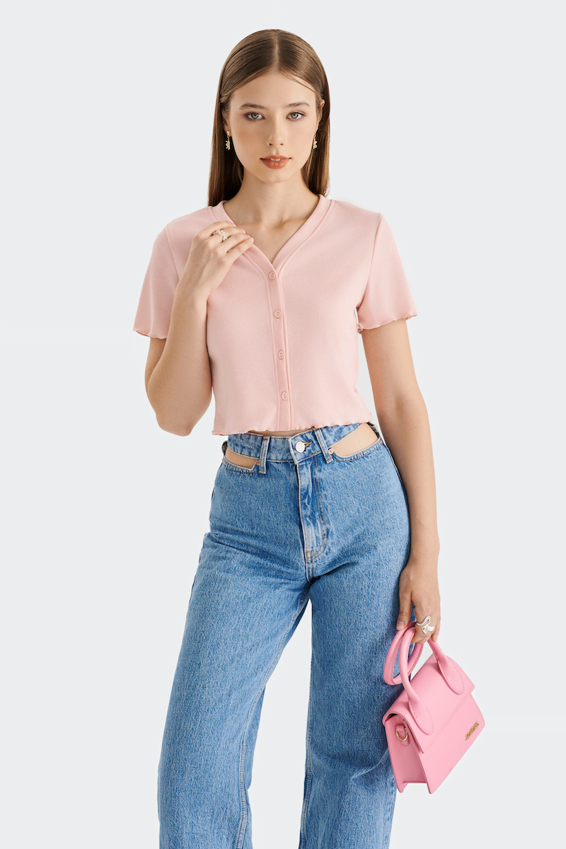Mô tả Áo thun crop MARC FASHION tay ngắn cổ V cài nút - CBNT033523 - 6