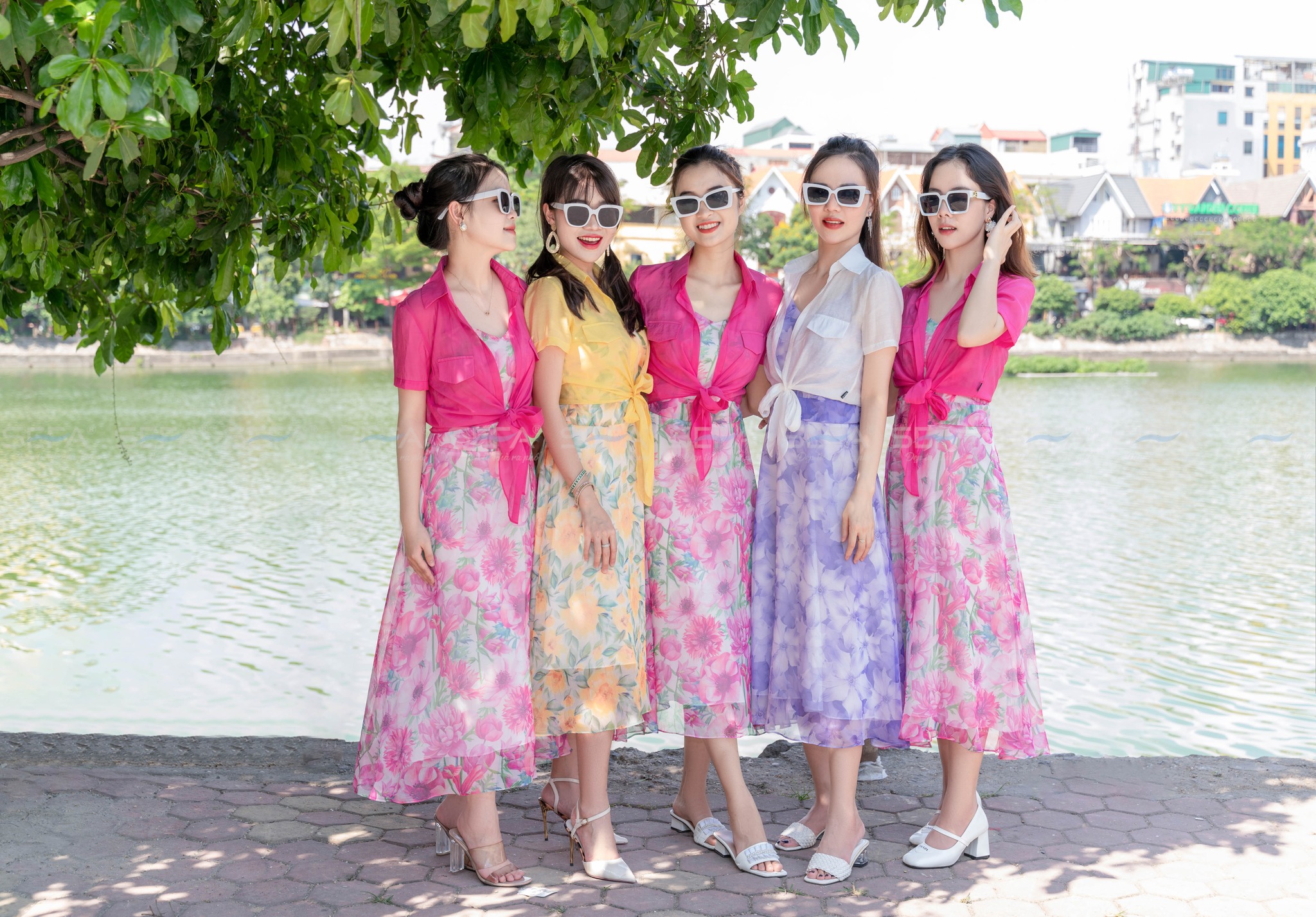 Mô tả Đầm hoa SEFA kèm áo khoác chất liệu lụa tơ cao cấp, đầm đi biển đầm voan hoa áo sơ mi cổ đức khoác - 1