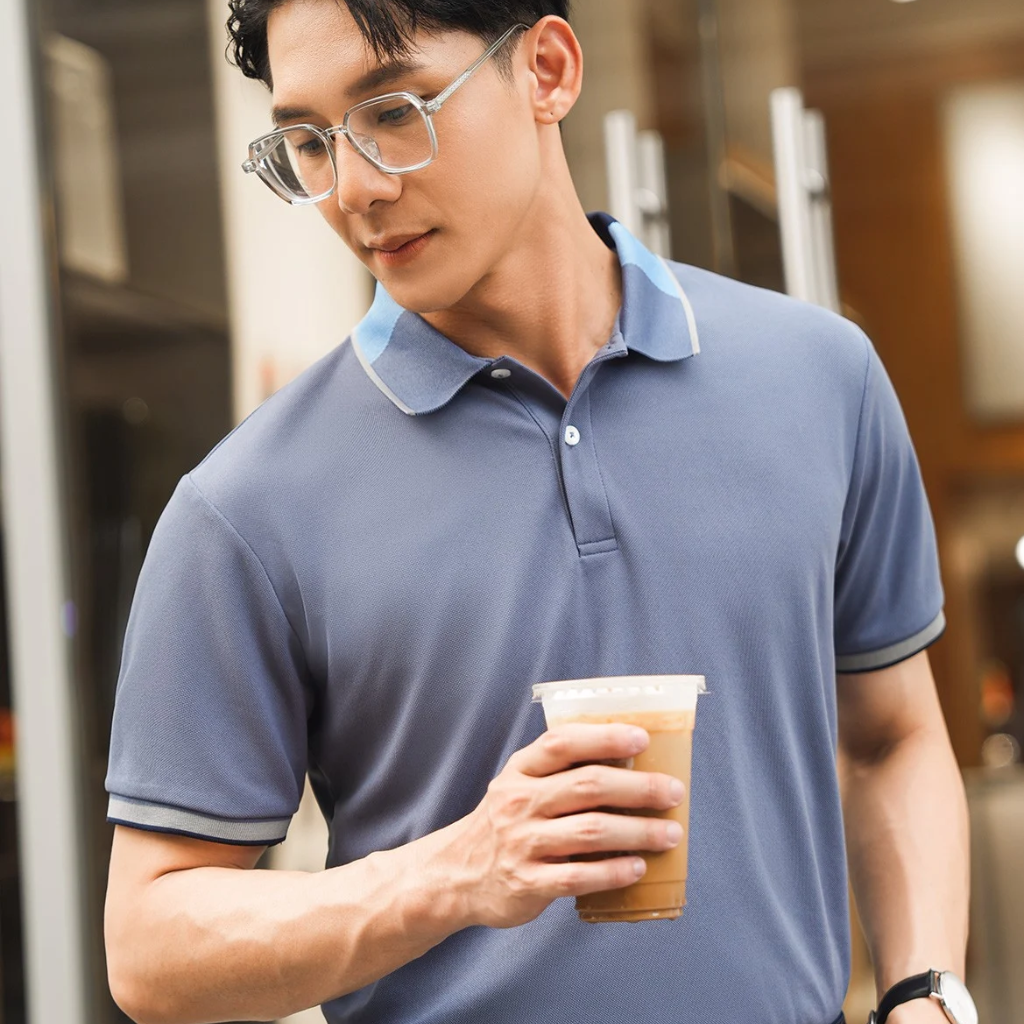 Mô tả Áo thun có cổ cộc tay nam Phan Nguyễn, chất liệu cà phê kháng khuẩn, form thoải mái dễ phối APC.211 - 2