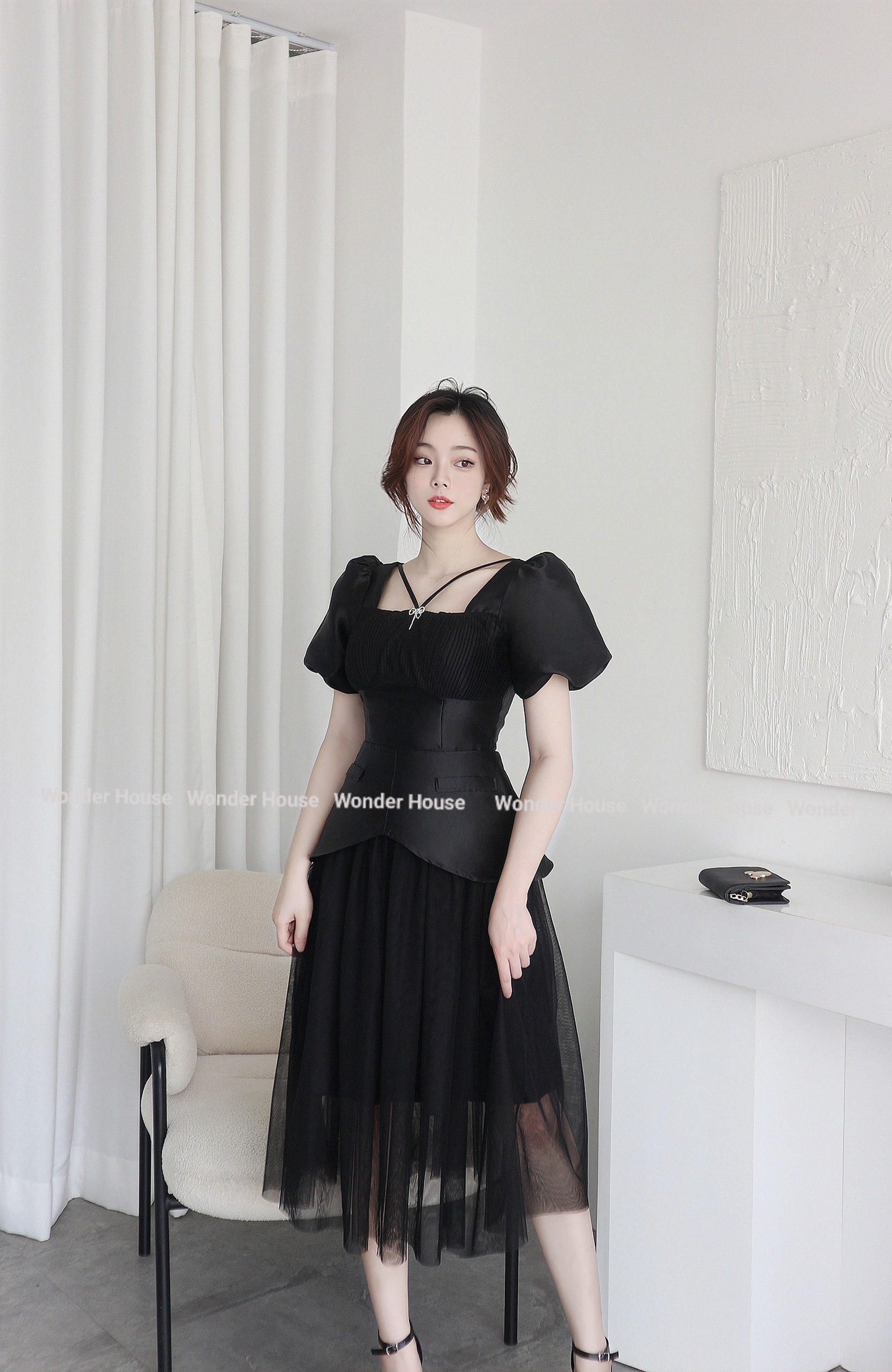 Mô tả Đầm thiết kế WonderHouse cổ vuông phối lưới dáng dài dự tiệc, dạo phố nữ tính - Tiara Dress - 4