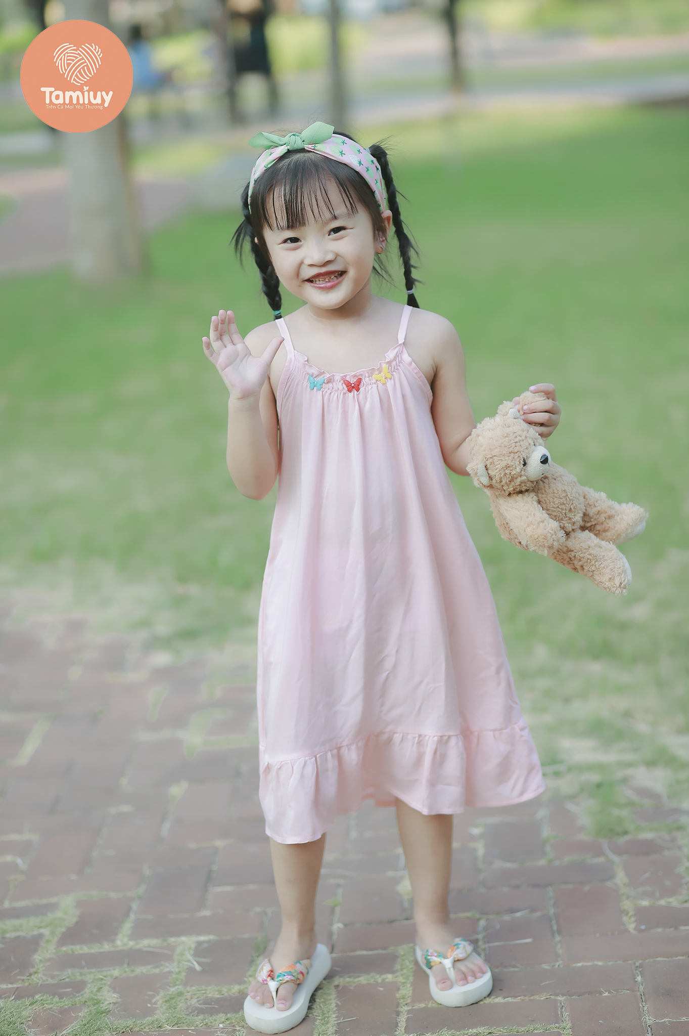 Mô tả Đầm Yếm 2 Dây Bé Gái Tamiuy Chất Cotton Mềm Mịn Cho Bé từ 10-38 kg - 1