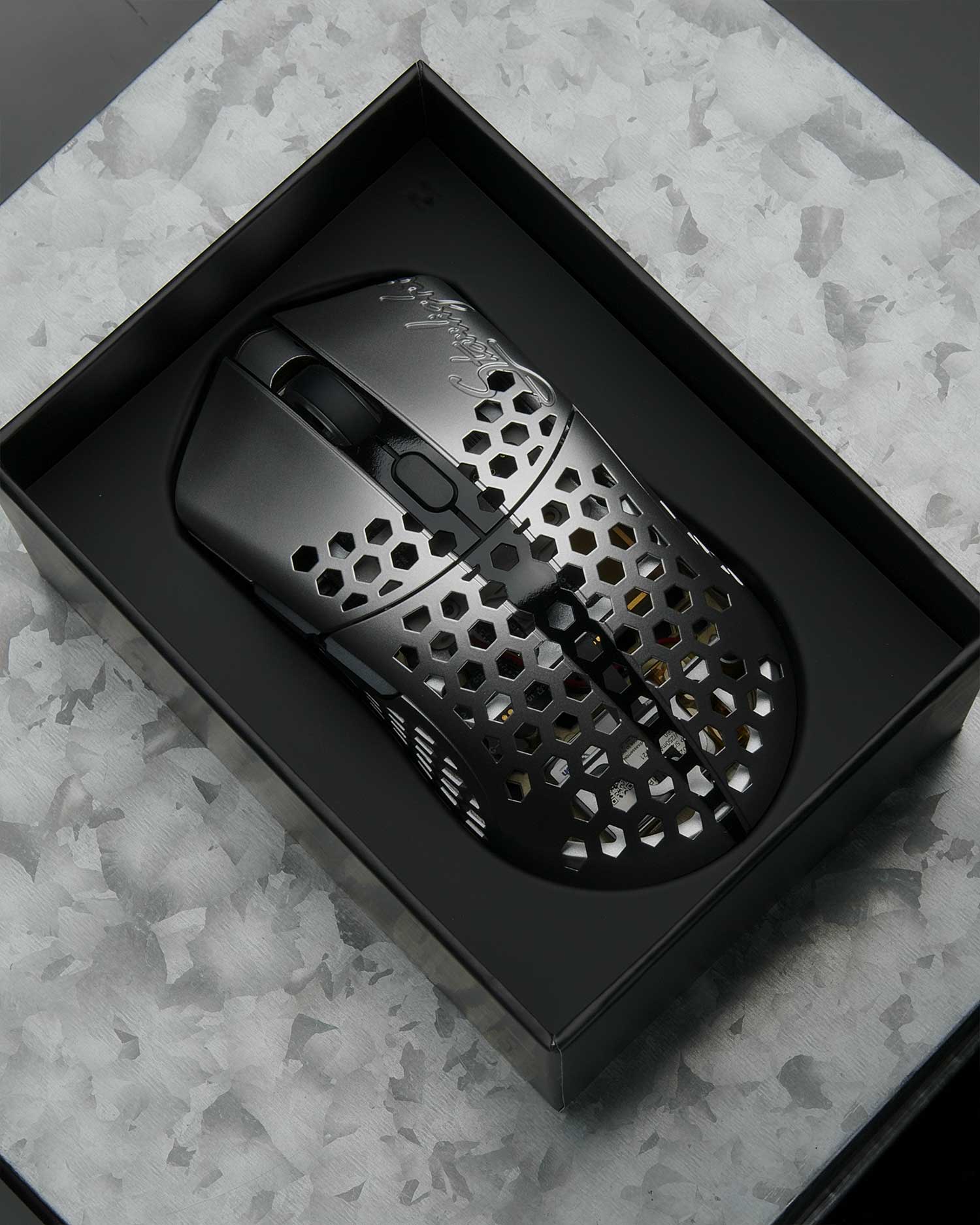 Finalmouse Starlight Pro TenZ small マウス・トラックボール