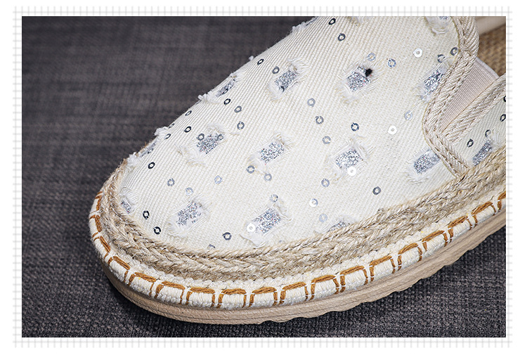 Slip on Giày lười vải nữ 2023 Chất liệu vải bò đính cườm