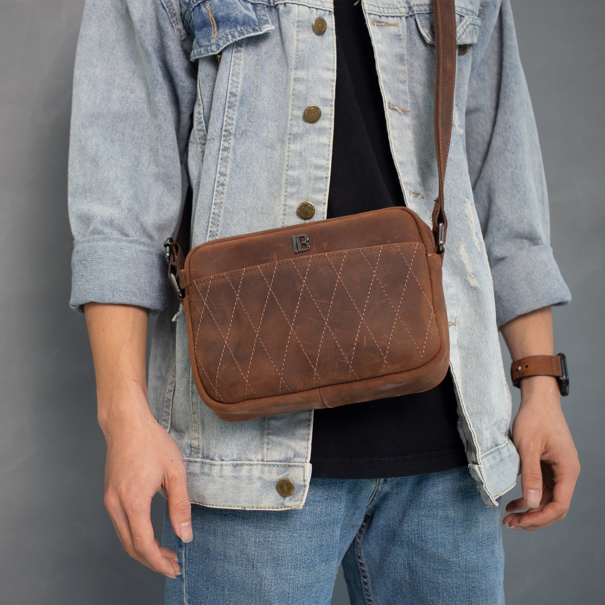 Mô tả Túi đeo chéo da bò Saturn Bụi Leather DC111a Da bò Nappa cao cấp - 6