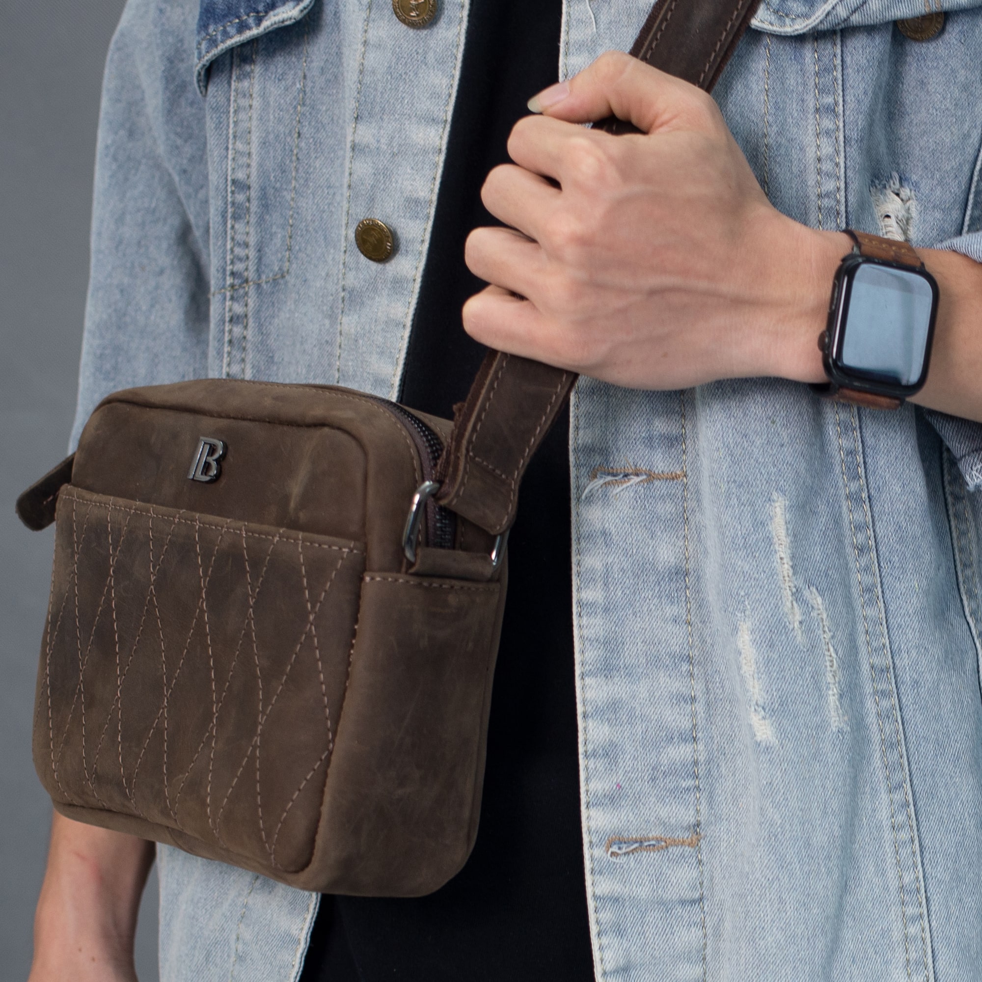 Mô tả Túi đeo chéo da bò Saturn Bụi Leather DC111a Da bò Nappa cao cấp - 7