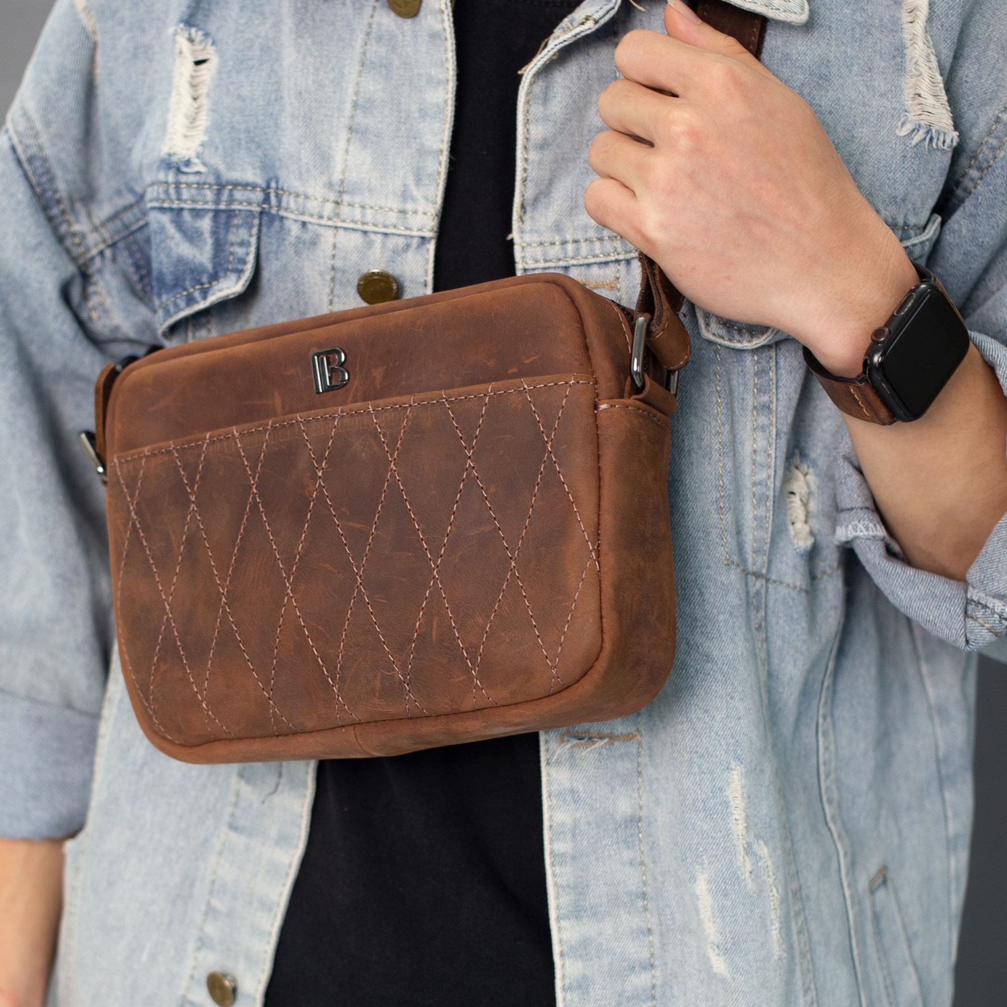 Mô tả Túi đeo chéo da bò Saturn Bụi Leather DC111a Da bò Nappa cao cấp - 9